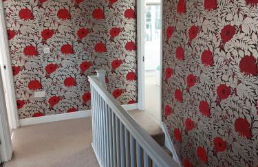 Spacious 4 Bed house with parking and garden at Reading - Photo 23