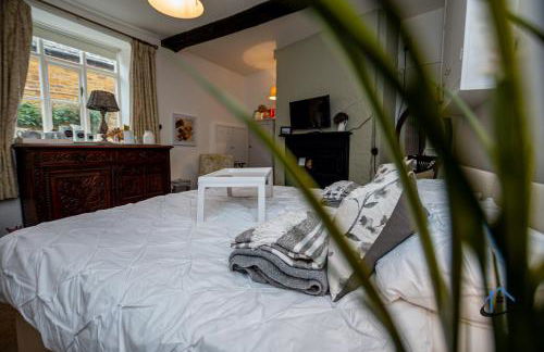 The Old Plough, mix of 1 bed and 3 bed units, rustic charm, super king bed or twins, en-suite, secure parking - Foto 30