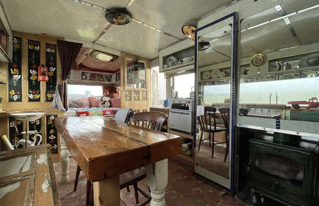 2 x Double Bed Glamping Wagon at Dalby Forest - Foto 4