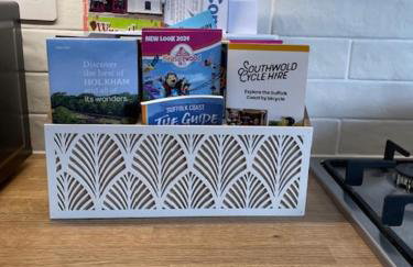 Tranquil 2-Bed Bungalow Near to Southwold - Photo 11