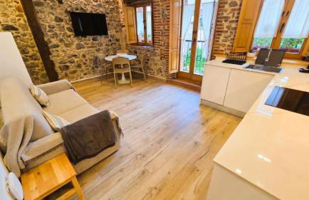 El Patio de Vespasiano-Calera- vistas a la iglesia junto al puerto - Photo 28