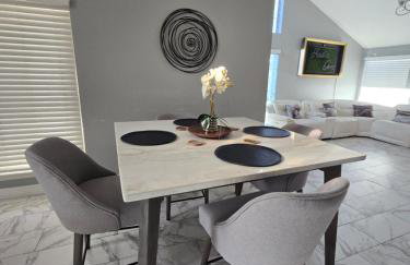 HoustonGem Private Pool & Hot Tub 20 Min to DT - Foto 8