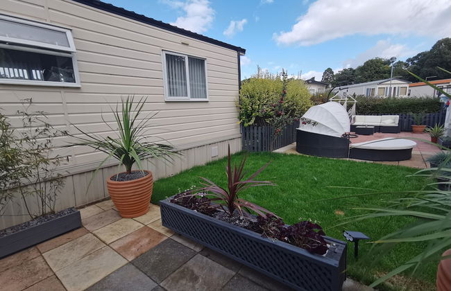 Lakes and Woodlands Overstone Holiday Park - Foto 39