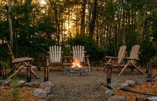 Hot Tub, Pond, 2 Fire Pits Mural Art Cabin - Foto 5