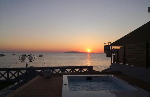 LENICO Seafront Villa - Photo 1