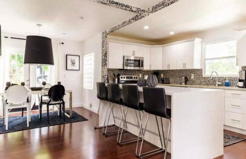 5BD 3BA - Black&White ArtBNB - Antique Row WPB - Foto 23