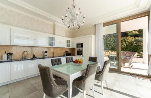 Gran Piscina Hidromasaje playa privada y sauna - Foto 14