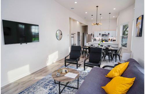 Magnificent 4BR Near Famous Riverwalk and Downtown - Foto 8