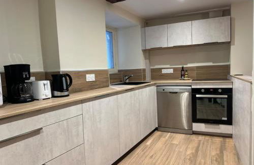 La petite maison de la place - Foto 2