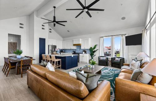 Luxury Beachfront l Private Hot Tub, Pool, & 2 Arcade Games - Foto 30