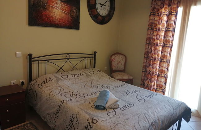 Helen's family home - Photo 5