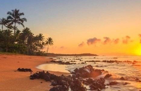 Casa na Praia e Rio - Foto 1