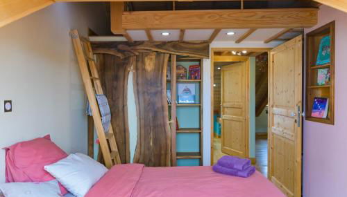 Colmar Friends and Familly guest home - ALL INCLUSIVE - COLMAR Gare - Jardin - Combles et Vous - Foto 3, towels, wardrobe