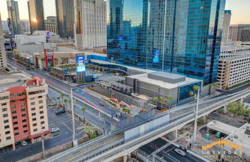 MGM Signature-17-801 1Br2Ba F1 Strip View Balcony - Foto 43