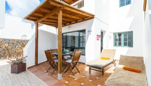 Casa Lili - Shared Pool - Close to Seafront Promenade - Sea Views from upper terrace - Photo 3