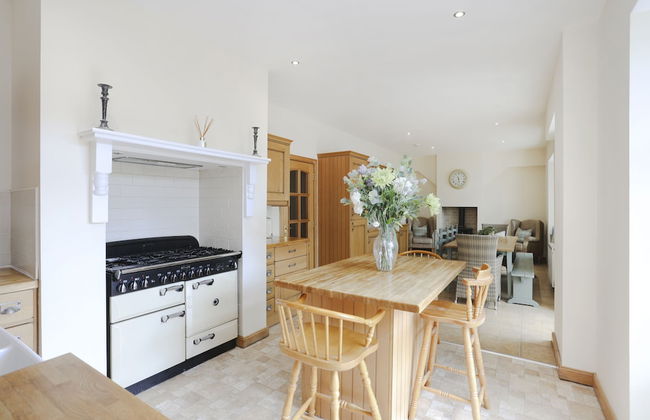 JOIVY Greenknowes Estate With Hot Tub And Bar - Foto 55