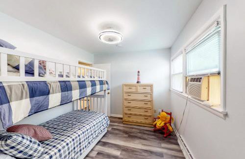 Steps to Chesapeake Bay! Callaway Drive Retreat - Foto 17