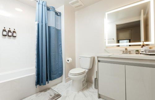 Stunning 2BR apartment steps from Santa Monica pier - Photo 16