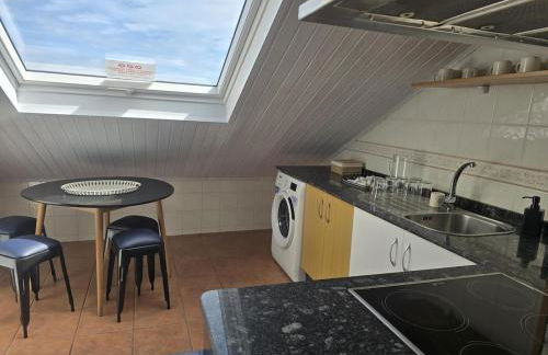 Winahost Ático en Primera Línea de Mar - Foto 9