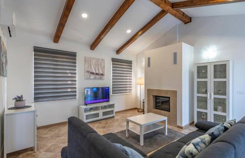 Villa Niko, your Ideal Summer Oasis near Poreč - Foto 6