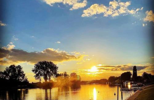 Stunning Classic Dutch Barge near Henley & Marlow - Foto 63