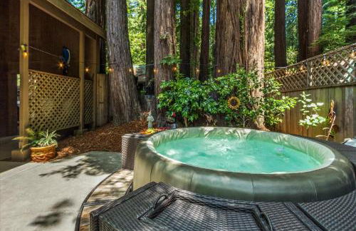 Lazy River Lodge - Hot Tub On the River Kayaks - Foto 8