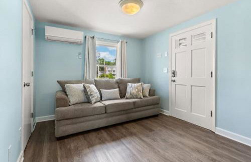 The 1A Escape Deck w Ocean Views Walk to Beach - Foto 26