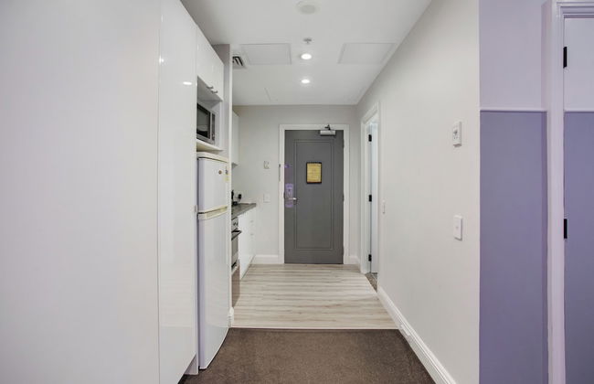 Cozy Studio Retreat in the City By Zodiak Stays - Photo 24