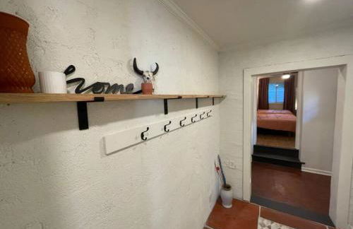 Martin Mill, Santa Fe Inspired Bungalow, 5 minutes to downtown - Foto 14