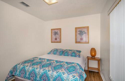 Van Ness Poolhome - Lake access 2mi - Photo 17