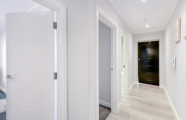 2 Bdrm Penthouse with parking Wycombe - Foto 35