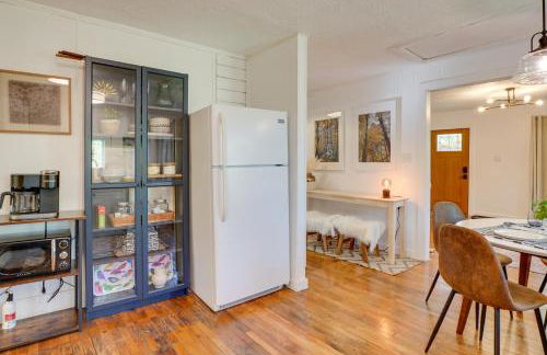 Mid-Century Modern Fayetteville Home Close to Town - Foto 9