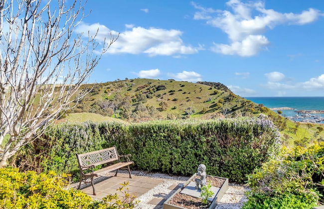 The Darling of Marina - A Hilltop and Sea Getaway - Foto 22