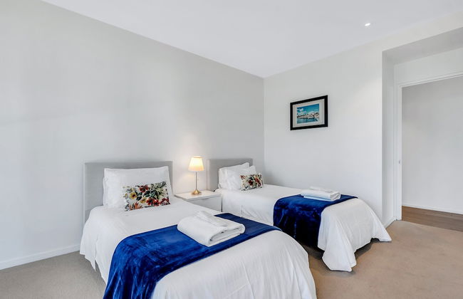 Melbourne Lifestyle Apartments - Best Views on Collins - Photo 40