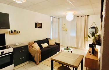 Savana Lodge, Wi-Fi, Parking Privé et Calme, Sortie 12 ChanaS - Foto 4