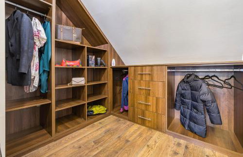 Casa Lana - Spacious and Stylish 4-Bed Home Near Gatwick with Free Parking - Foto 19