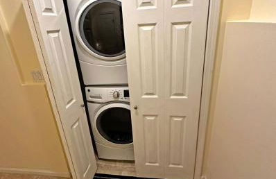 Spacious and Modern 3BD 2BA Home- Garage Parking! - Foto 14