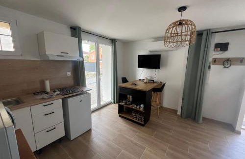 Le HappyNous, cosy, climatisé, wifi, parking privé intérieur - Foto 3