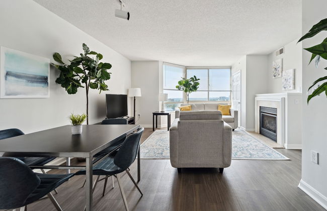 2BR Luxury City Suite With Gym & Pool - Foto 31