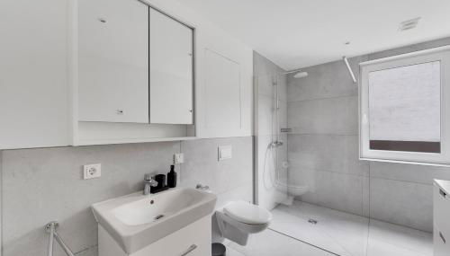 Carport A3 CGN & DUS Barrierefrei - Foto 4, Shower