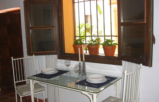 Apartamentos Los Patios de la Judería - Photo 68