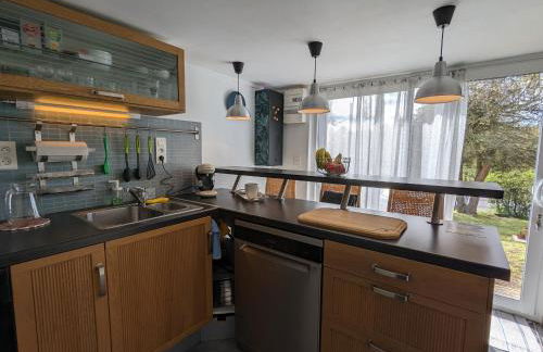 Maison en Berry avec jardin clos et terrasse - draps et ménage inclus - FR-1-591-408 - Foto 11