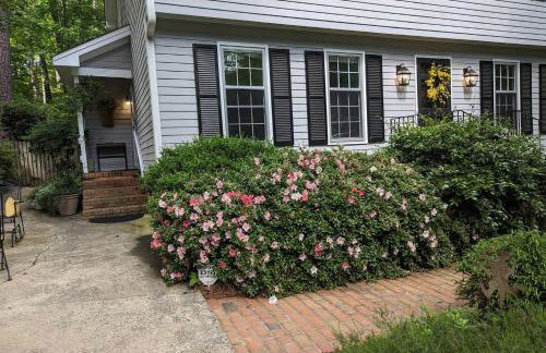 NEW! Stately 3BR25BA near Rockwood - Foto 42