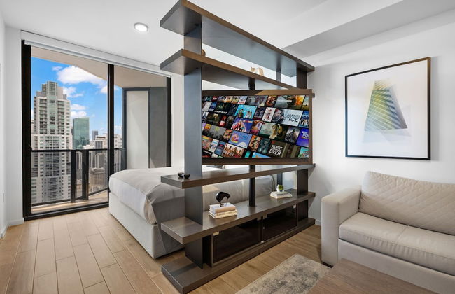 Luxury Studio Panoramic Outlook - Photo 12