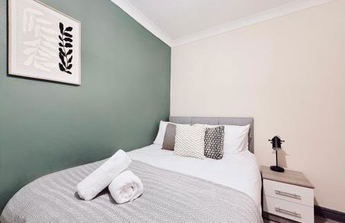 3BR Contractors Stay in Ammanford with Parking and Wi-Fi - Foto 6