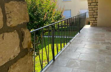 T3 rénové, jardin parking & garage privé, proche centre - Photo 9