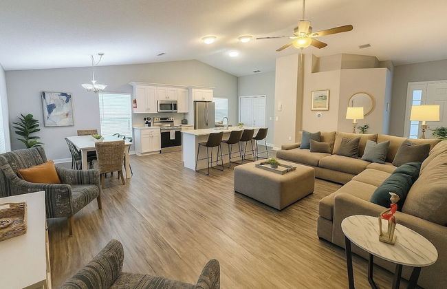 Heated Pool & Bathtub 4BR Near Disney - Foto 1