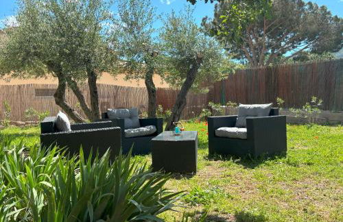 Le Plan de la Tour - T2 4 pers climatisé, 1 ch, jardin, parking, douceur provençale - Foto 10