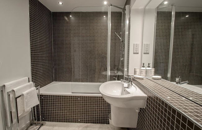 Orange Apartments - 22 Polmuir Gardens LTD - Photo 2