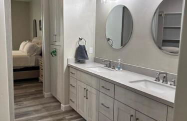 Beautiful New construction home - New Pool & Spa! - Foto 24